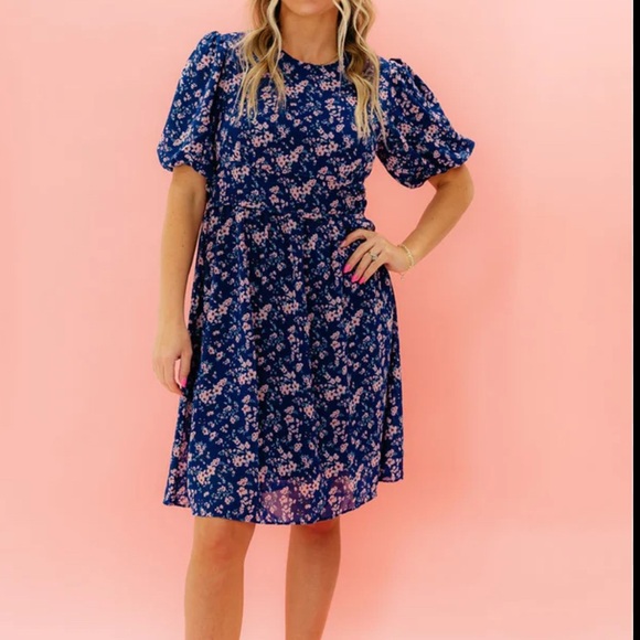 Andie Dress - Picture 1 of 4